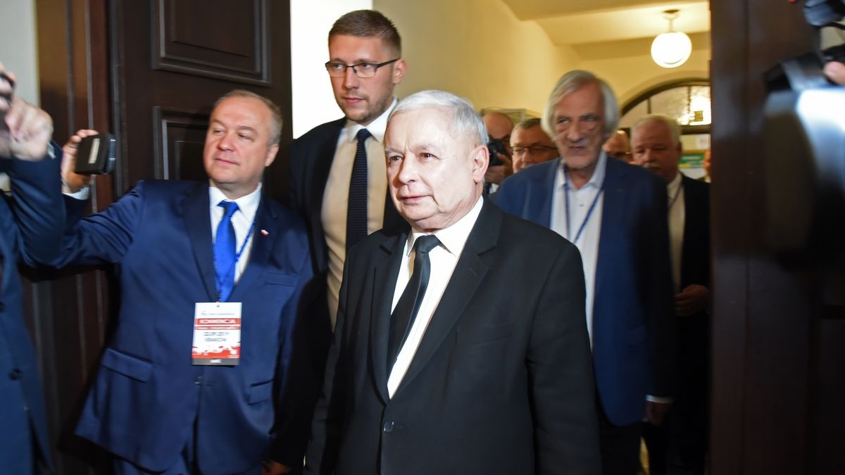 Jarosław Kaczyński obiecuje trzynastą emeryturę w 2020 roku, a w kolejnym - nawet czternastą