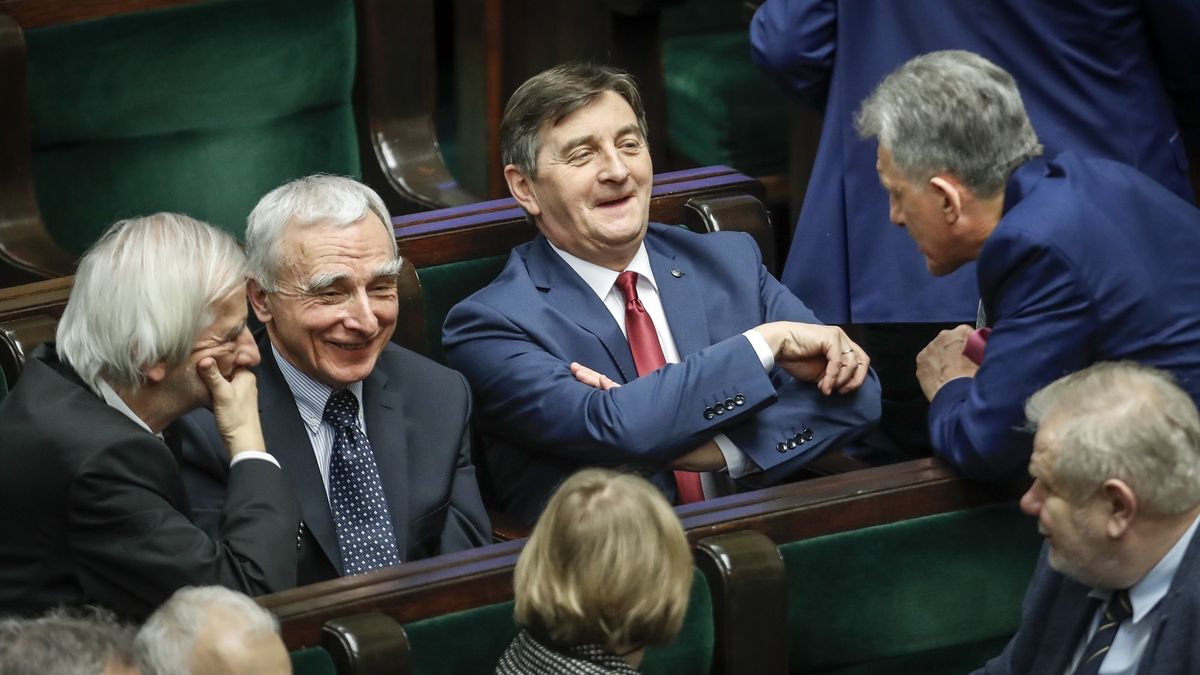 Marek Kuchciński w towarzystwie Stanisława Piotrowicza oraz Piotra Naimskiego i Ryszarda Terleckiego