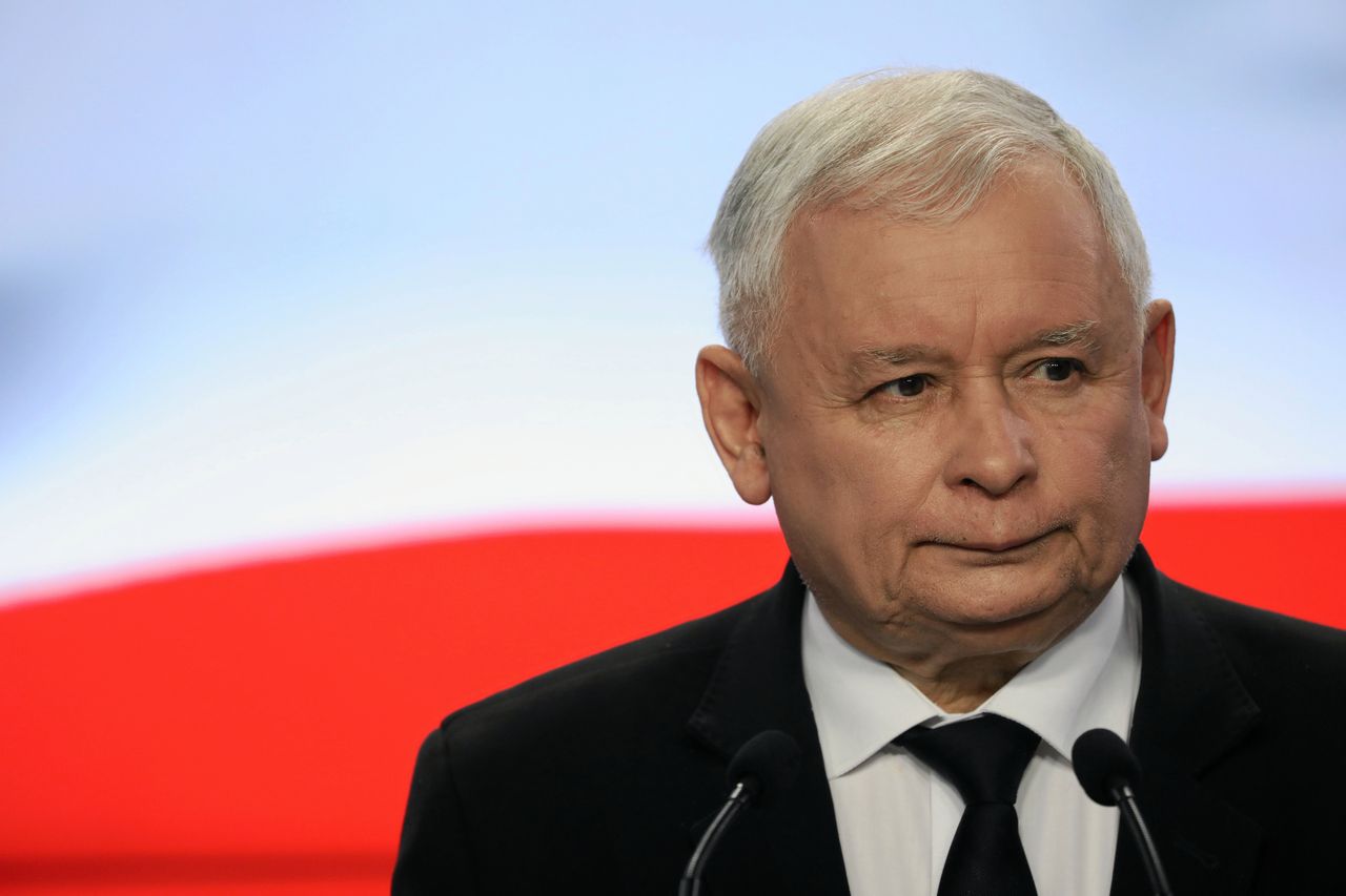 Bardzo dobry wynik PiS w najnowszym sondażu. Jest jedno "ale". Kaczyński może się zmartwić