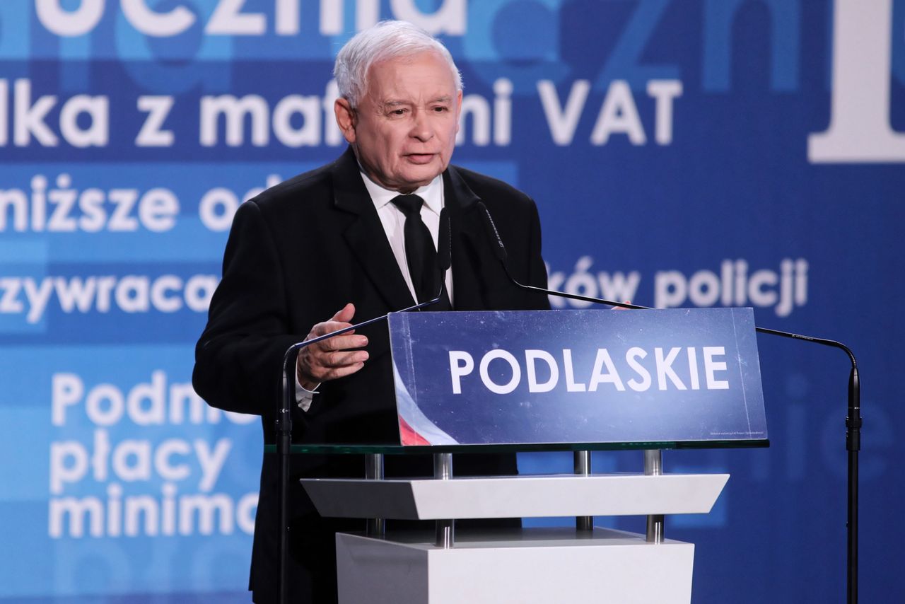 Jarosław Kaczyński w Białymstoku bronił Morawieckiego. "Te wszystkie zarzuty to jest po prostu bezczelność"