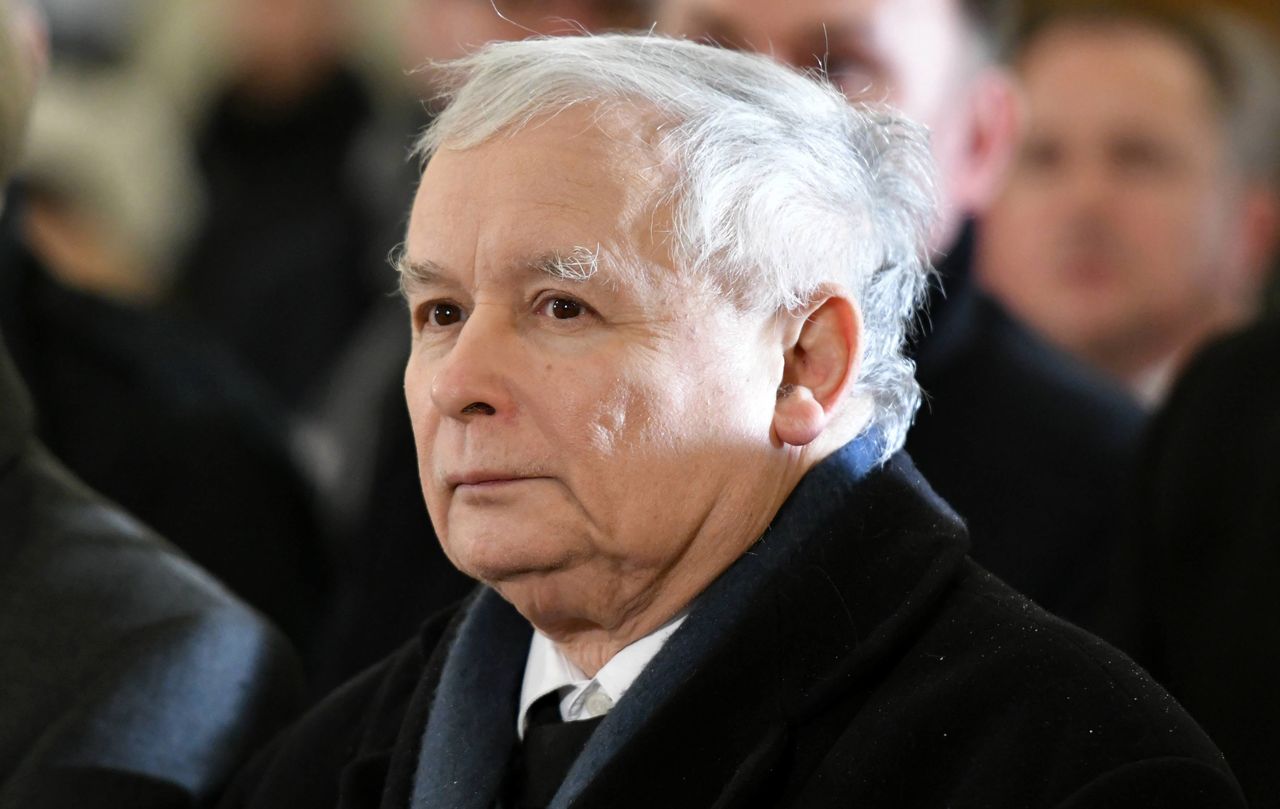 Pogorszył się stan prezesa PiS. Jarosław Kaczyński porusza się o kulach
