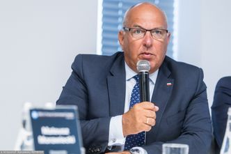 Tadeusz Kościński wszedł do rządu w udziałami w spółce. Naruszył ustawę antykorupcyjną