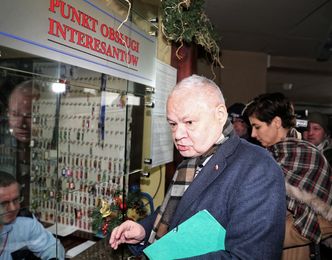 Adam Glapiński stawił się w prokuraturze. Chodzi o aferę KNF