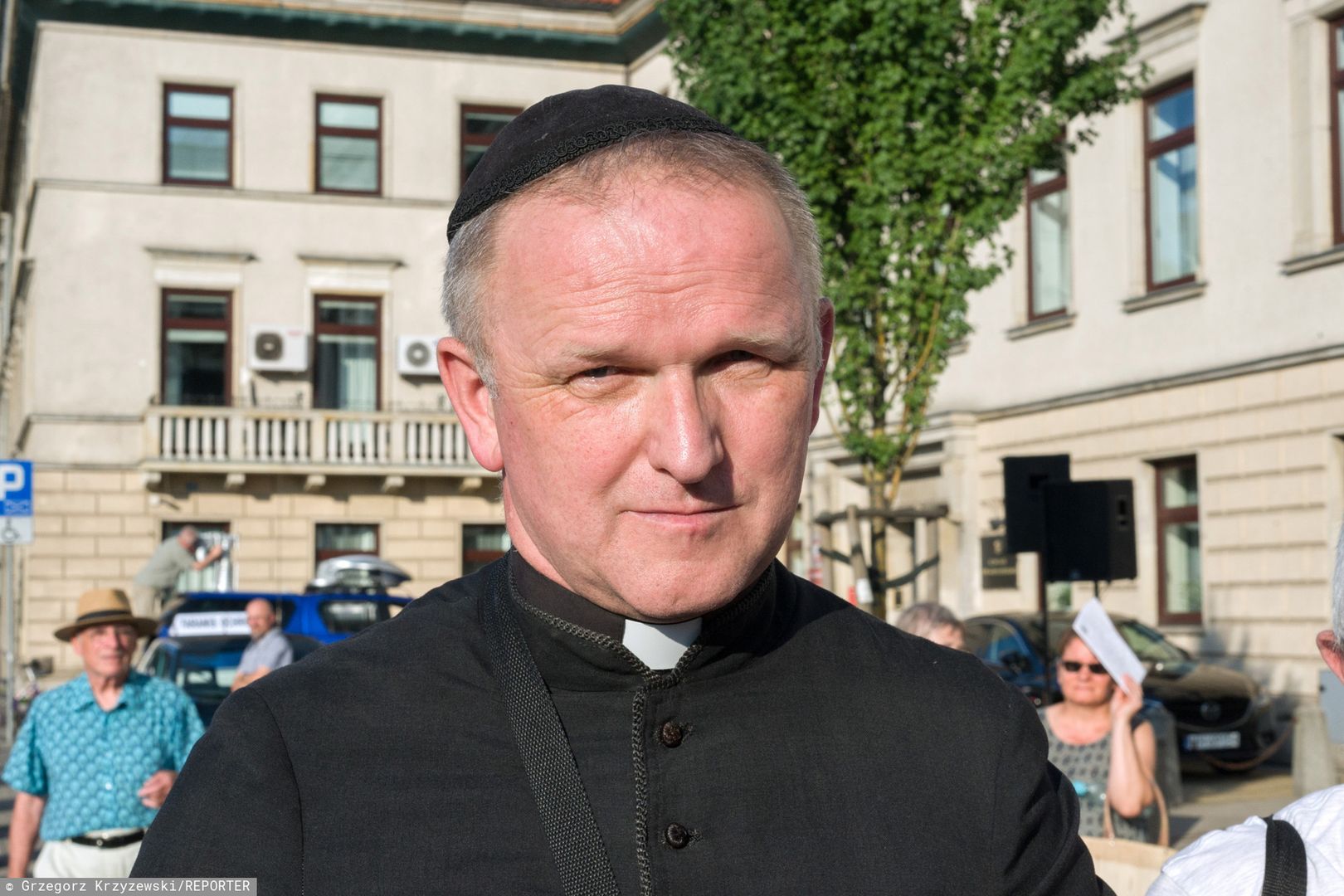 Opłatek z napisem "Konstytucja". Ksiądz Wojciech Lemański zaskoczył