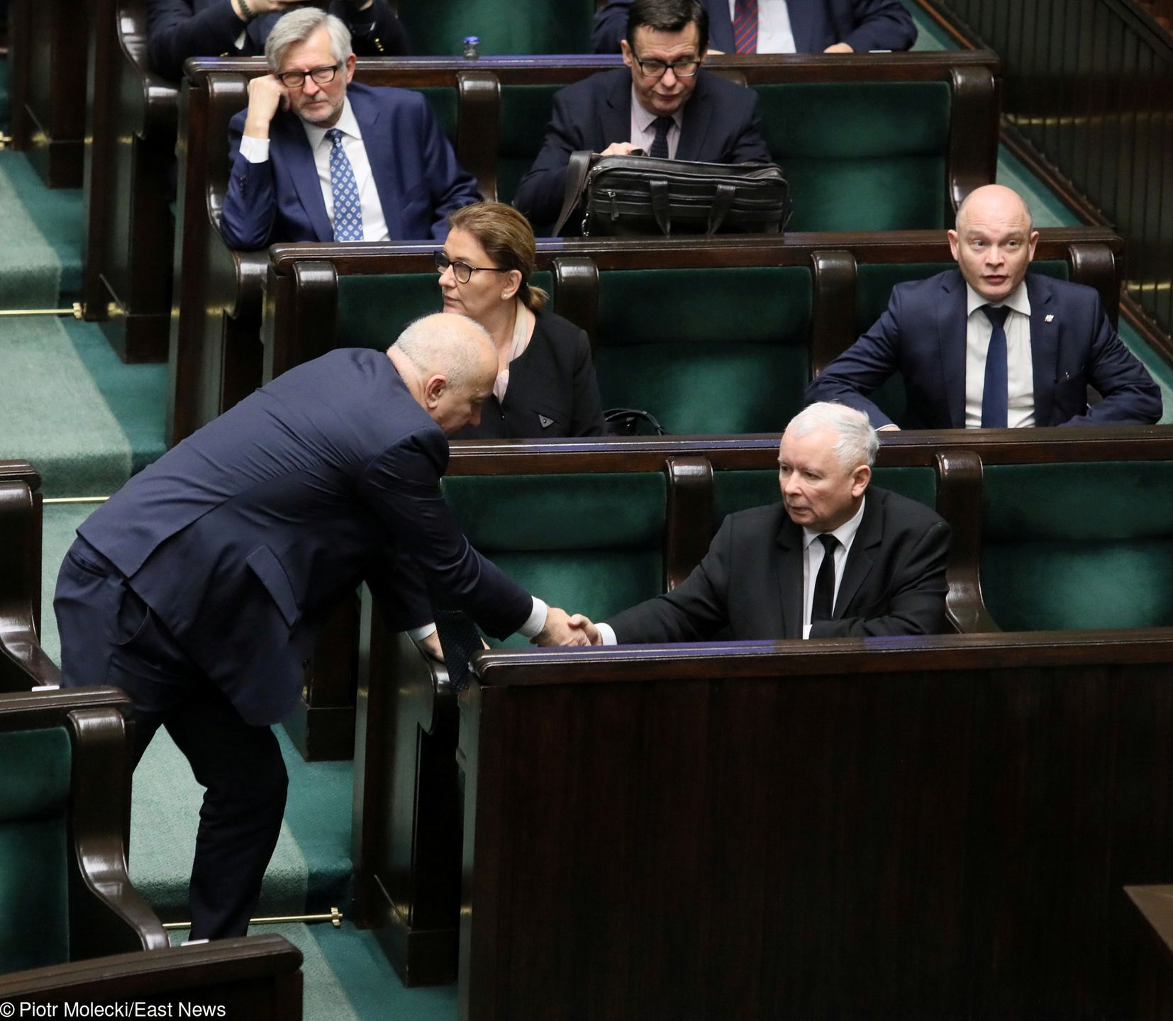 Brudziński zapewnia, że Jarosław Kaczyński trzyma PiS twardą ręką