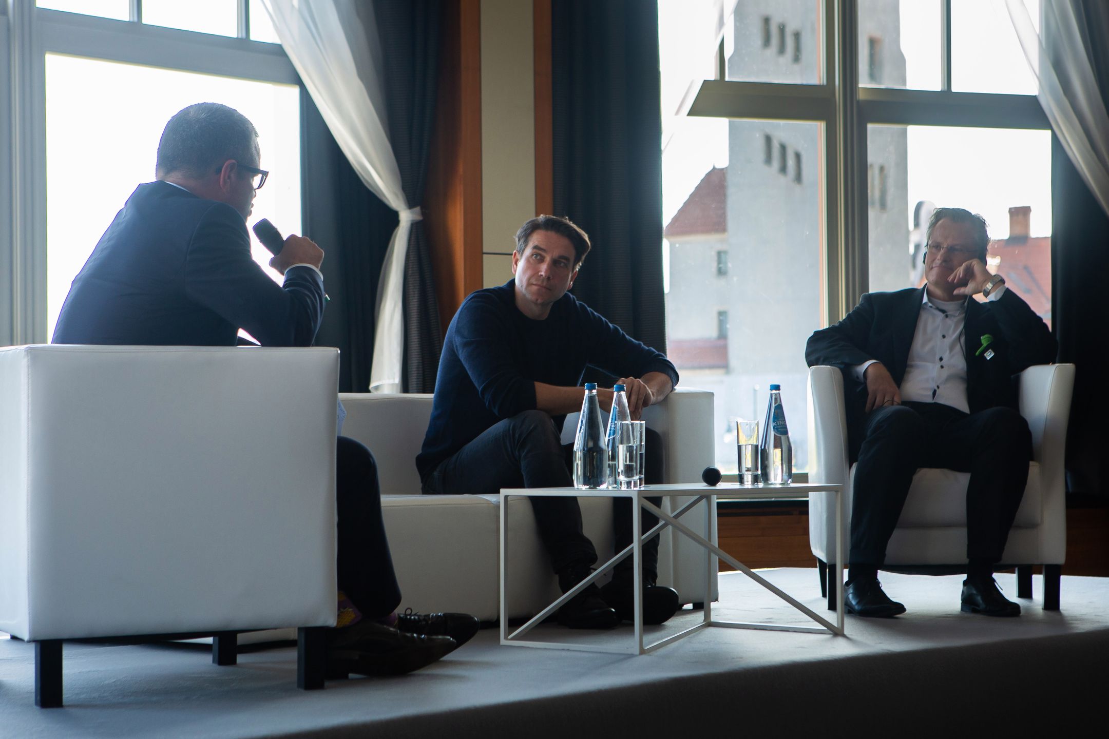 W debacie wzięli udział Reinhard Schneider oraz Marcin Dorociński. Spotkanie poprowadził Marcin Meller 