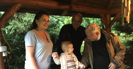Jarosław Kaczyński na zdjęciu z synkiem Joachima Brudzińskiego. Internauci zachwyceni