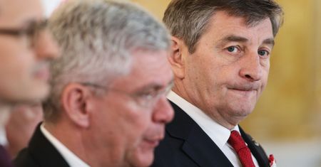 Marek Kuchciński. W PiS będą go bronić "aż do śmierci", Polacy chcą jego dymisji