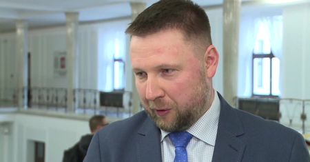 Internautka czuje się obrażona przez Marcina Kierwińskiego. Chce przeprosin, ale nie tylko dla siebie