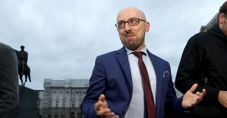 Łapiński nie wycofał się ze swoich słów. "Kaczyński jest bardzo wpływowy"