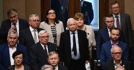 "Blady strach" w PiS po dymisji ministra. Jacek Sasin komentuje
