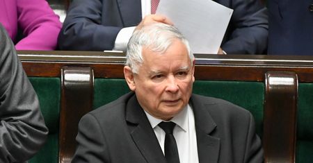 Jarosław Kaczyński wezwany do debaty. Grzegorz Schetyna chce stanąć z nim oko w oko