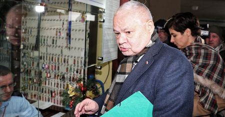 Adam Glapiński stawił się w prokuraturze. Chodzi o aferę KNF