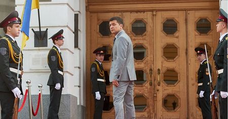 Ukraina: komik telewizyjny Wołodymyr Zełenski na szczycie najnowszego sondażu prezydenckiego