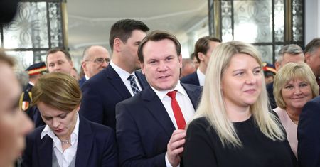 Brexit. Dominik Tarczyński zajmie w PE miejsce Brytyjczyka. Zareagował na jego radę