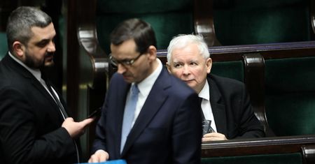 Koronawirus w Polsce i tarcza antykryzysowa. Sejm debatuje w czasie epidemii
