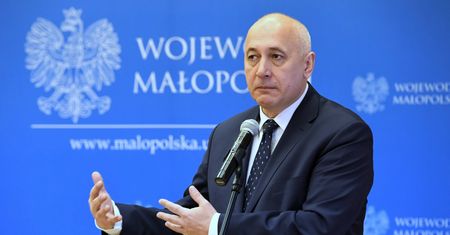 Rząd PiS przegrał proces. MSWiA musi przywrócić emeryturę