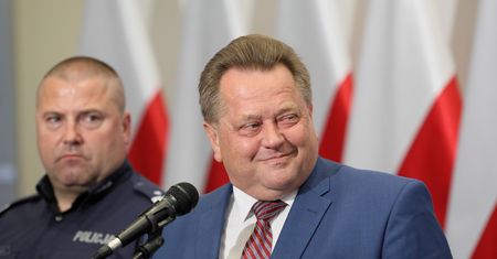 Afera w podlaskiej policji. "Stewardessy w mundurach witają ministra". Nowe informacje od funkcjonariuszy