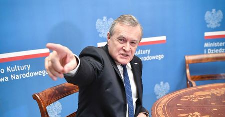 Film brata wicepremiera Glińskiego dostał 6 mln dotacji. Chyba się pogodzili