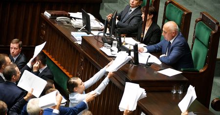 Joachim Brudziński. Chyba tylko dzięki niemu w Sejmie nie doszło do awantury