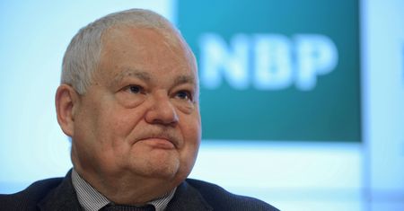 Szef NBP sam sobie zaprzecza. Mówi, że podpisze ustawę, na której nie zostawił suchej nitki