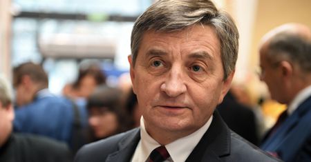 Kontrowersje wokół odznaki Kuchcińskiego. "To bezczelność i cynizm"