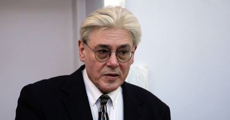 Wojciech Reszczyński z "Trójki" zawieszony. Nie zareagował, gdy gość nazwał Bartoszewskiego "bydlakiem"