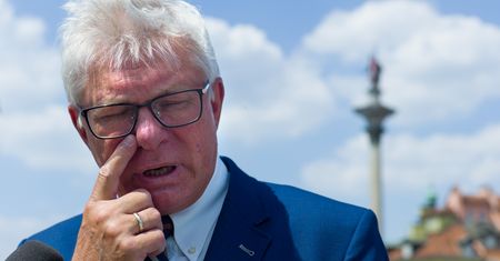 Wybory w Warszawie. Nagły zwrot. SLD wycofuje poparcie dla Andrzeja Celińskiego. Wulgarny wpis