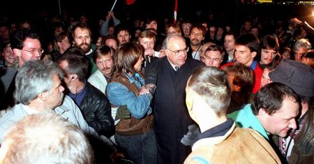 Dzień, w którym otworzył się mur berliński. Wspomnienia doradcy kanclerza Helmuta Kohla