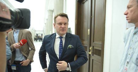 Tarczyński: "Fundacja wspierająca Clinton kłamie ws. Polski. Poniosą konsekwencje"