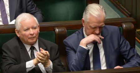 Kaczyński dyscyplinuje posłankę w Sejmie. Tarczyńskiego potraktował gorzej