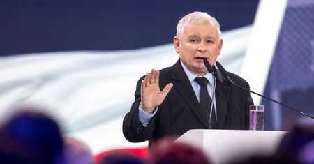 "Piątka Kaczyńskiego" pochłonie miliardy. Realizacja obietnic może być problemem dla budżetu już w przyszłym roku