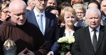 Duchowny z otoczenia Kaczyńskiego zachęca do modlitwy za chorego prezesa PiS