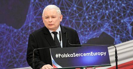 Jarosław Kaczyński zapowiada batalię o wolność w internecie.