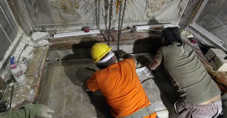 Po raz pierwszy od wieków otworzyli grób Jezusa