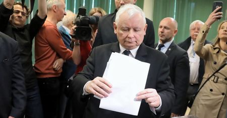 Powtórka z emerytury plus? 500+ na pierwsze dziecko może zmienić się w 1500+