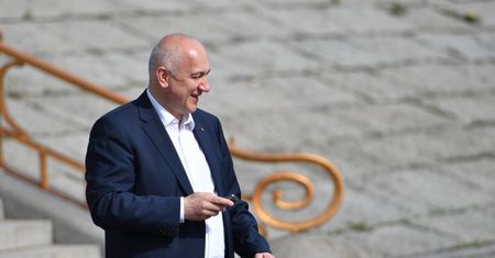 Joachim Brudziński włączył tryb majówkowy. "Lubię ostre potrawy, ale jestem łagodny jak synogarlica"