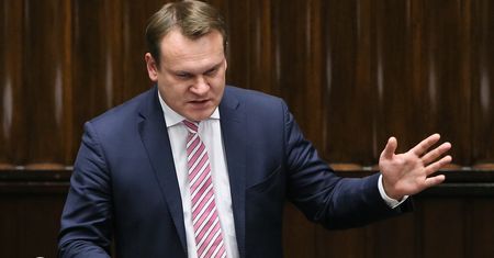 Poseł-poliglota Tarczyński znowu dał popis. Tym razem podczas debaty o Prawie wodnym