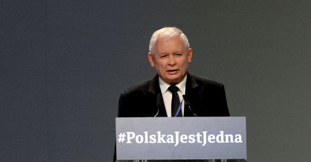 Drugi program na miarę 500+ stanął, zanim się rozkręcił. Kaczyński pogania ministra w sprawie Mieszkania+