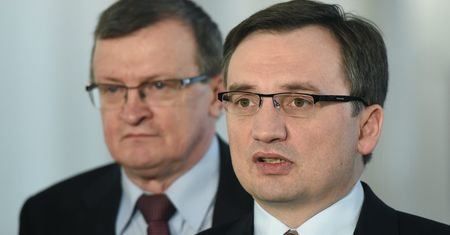 "Jak Kaczyński powie, to i Ziobro powie". Tadeusz Cymański złośliwy jak nigdy