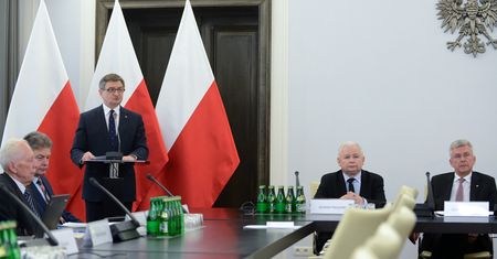 Komisarz ds. praw człowieka do marszałka Sejmu: zachęcam parlament do odrzucenia projektu ustawy o KRS