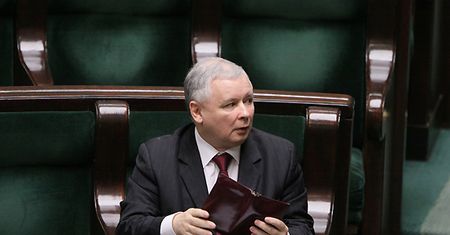 Czy główne media niszczą demokrację w Polsce?