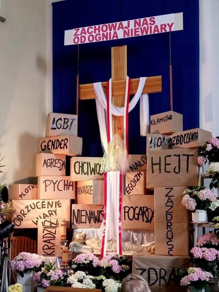 LGBT i gender - takie "grzechy" można znaleźć obok m.in. pogardy czy pychy.