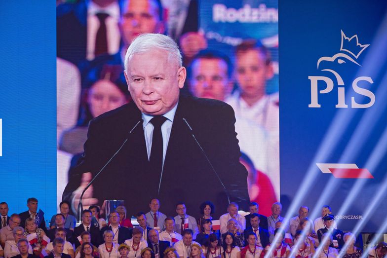 "Hattrick Kaczyńskiego". Prezes PiS podczas konwencji w Lublinie przedstawiał obietnice wyborcze Zjednoczonej Prawicy