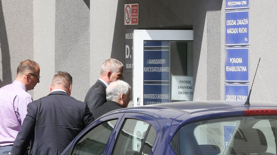 Prezes PiS przyjechał do szpitala na Szaserów 3 maja