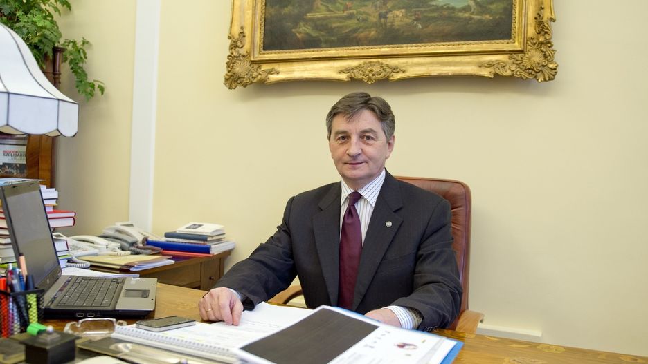 Marek Kuchciński ma w Sejmie do dyspozycji apartament i gabinet.