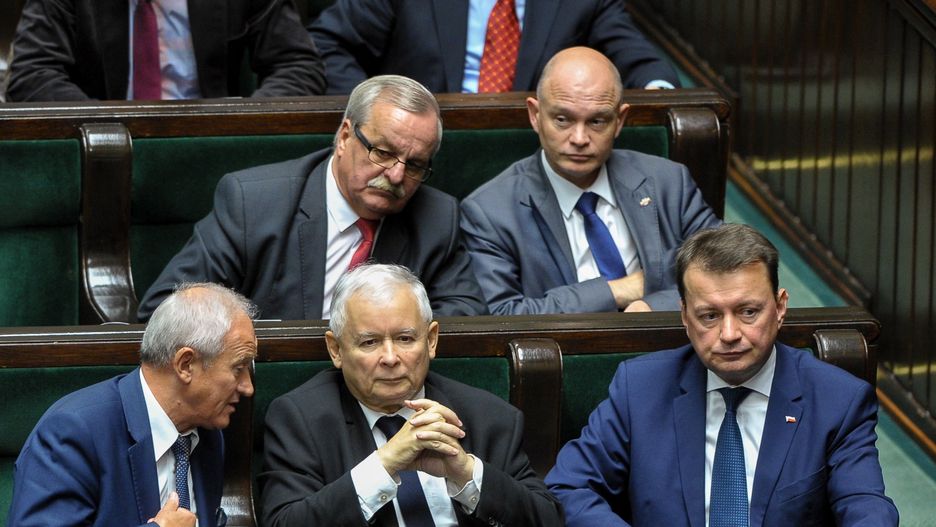 Więcej niż 65 lat mają już m.in. Jarosław Kaczyński, Krzysztof Tchórzewski czy Leonard Krasulski z PiS.