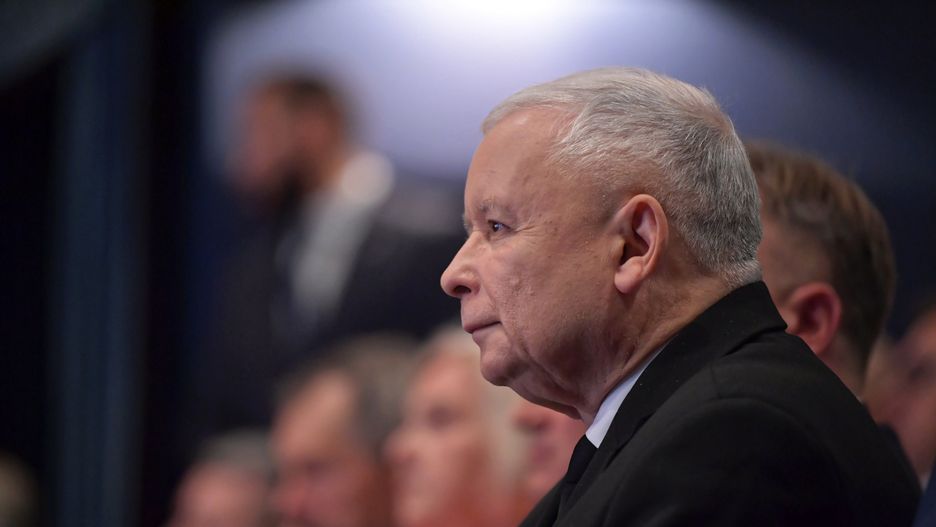 Prezes PiS spotkał się z zaufanymi politykami w głównej siedzibie PiS