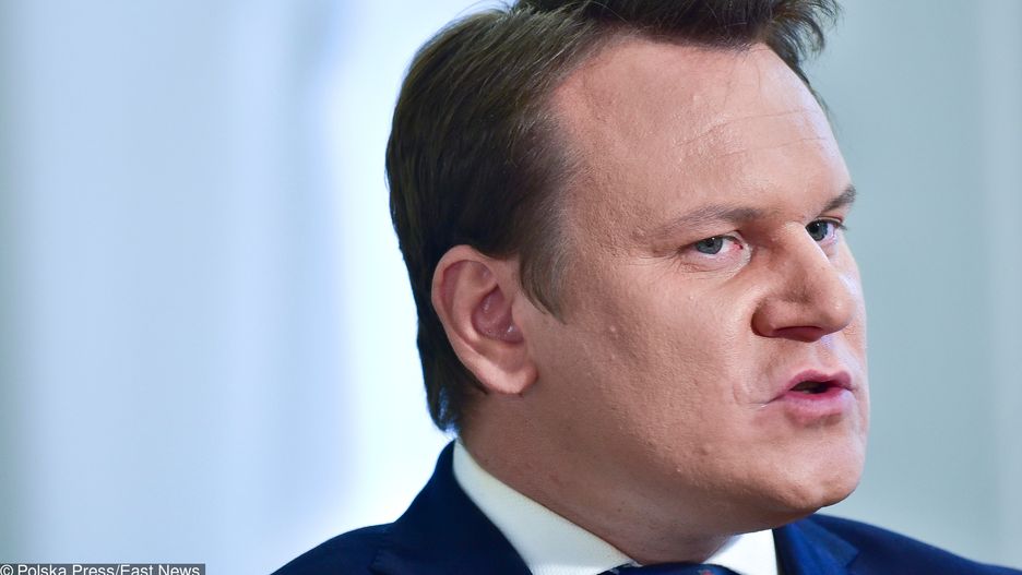 Poseł skomentował swoje zachowanie na lotnisku