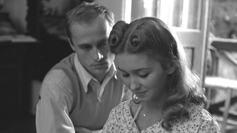 Kadr z filmu o Krzysztofie Kamilu Baczyńskim